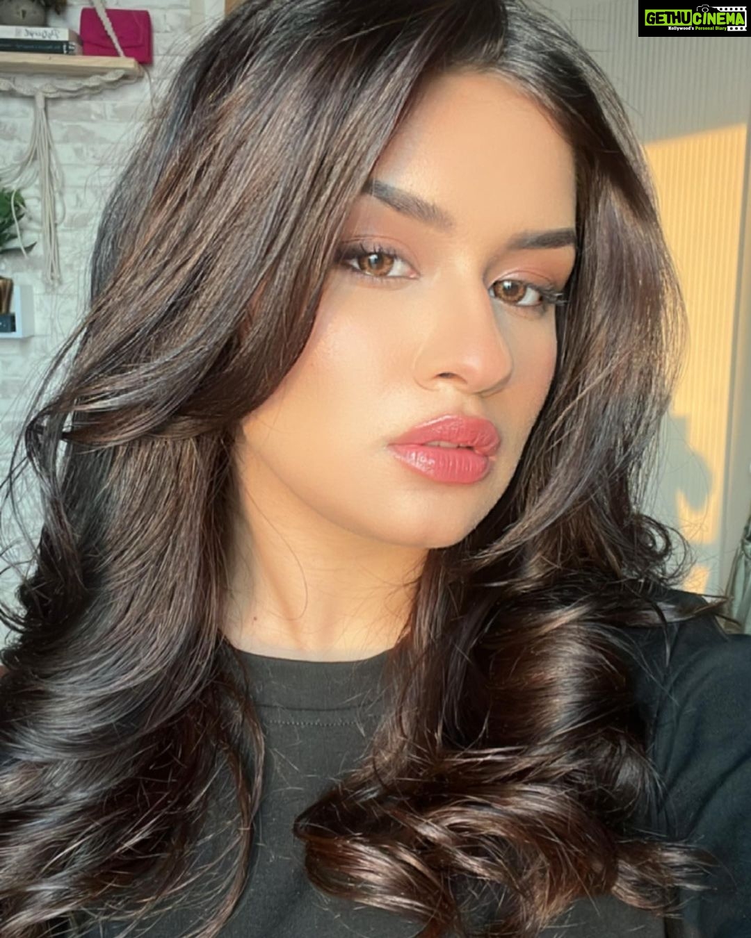 Avneet Kaur Instagram - Are your eyes blushing? ♥️