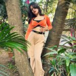 Avneet Kaur Instagram - Lost in the lore of trees, My soul sings earthen melodies.🌲🌴🍂🌿🍁 Wearing- @urbanic_in Mumbai, Maharashtra