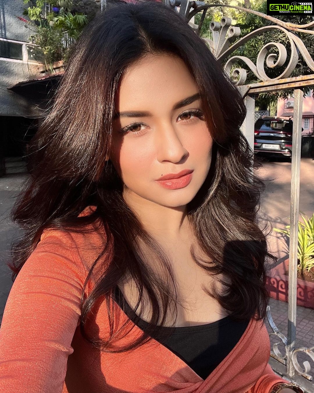 Avneet Kaur Instagram - Courage dear heart 🧡