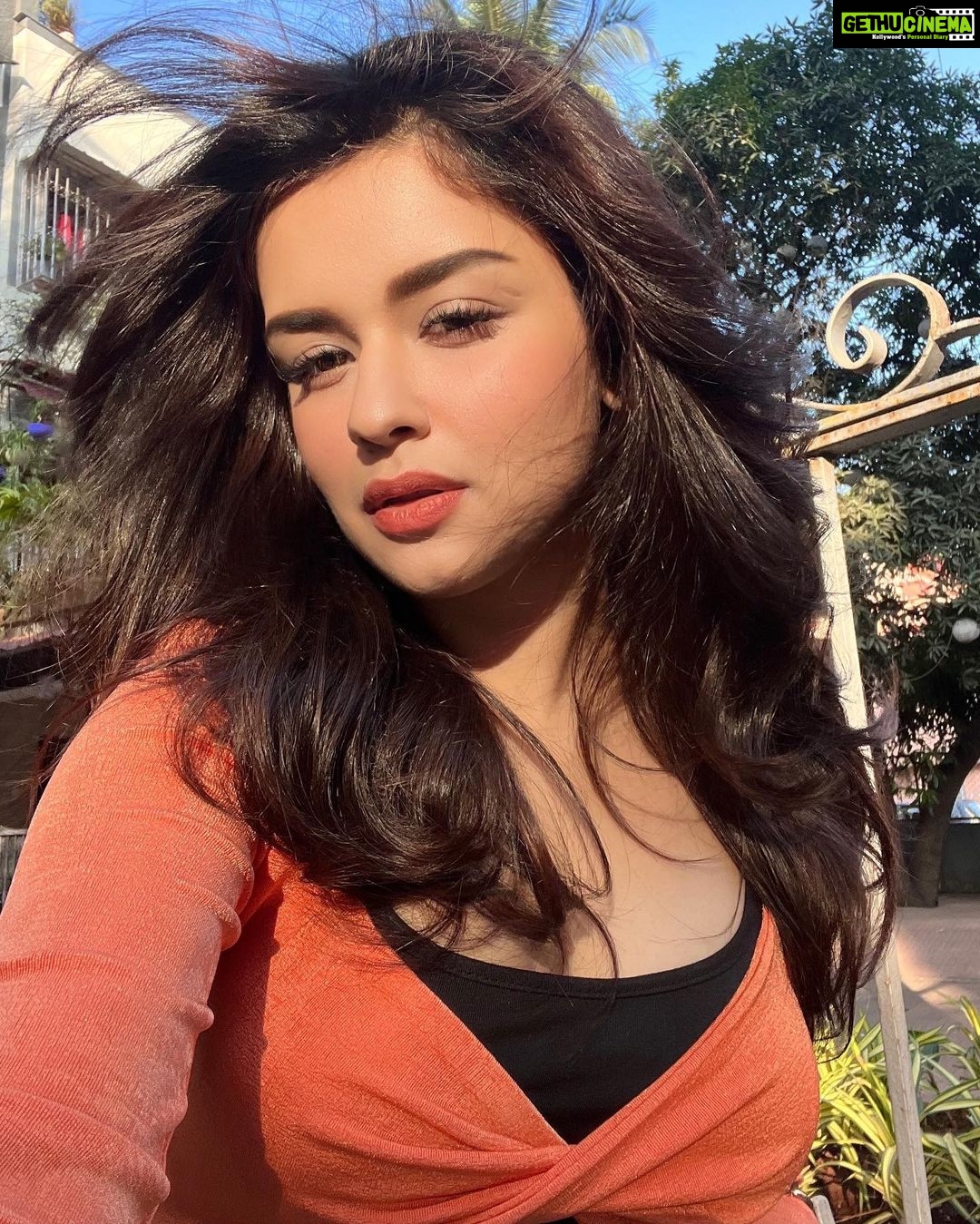 Avneet Kaur Instagram - Courage dear heart 🧡