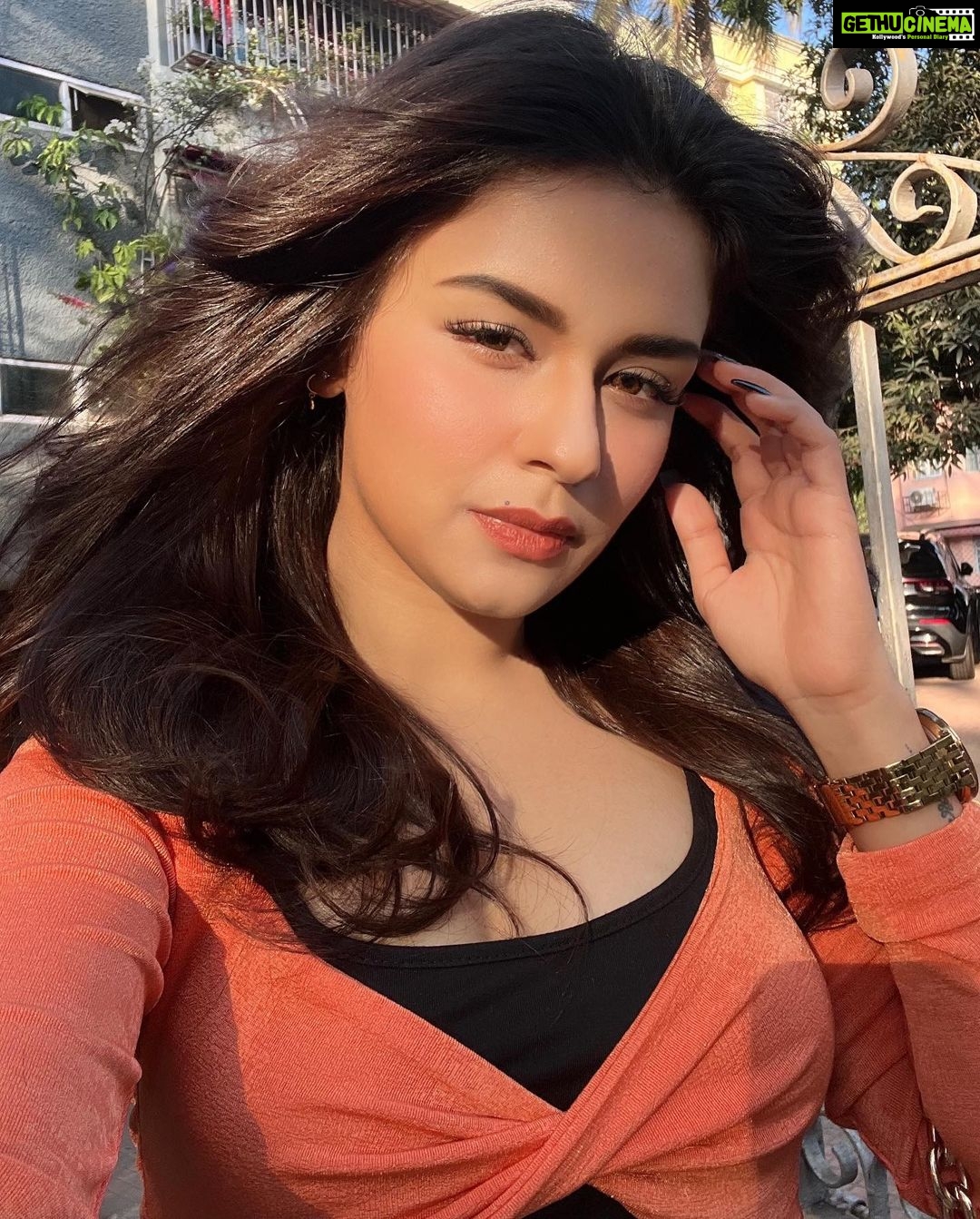 Avneet Kaur Instagram - Courage dear heart 🧡