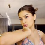Avneet Kaur Instagram – 5 hairstyles on short hair video out on my YouTube! Go and check the link in bio! ❤️🔥💕 #akyoutube #newyoutubevideo #hairstyles