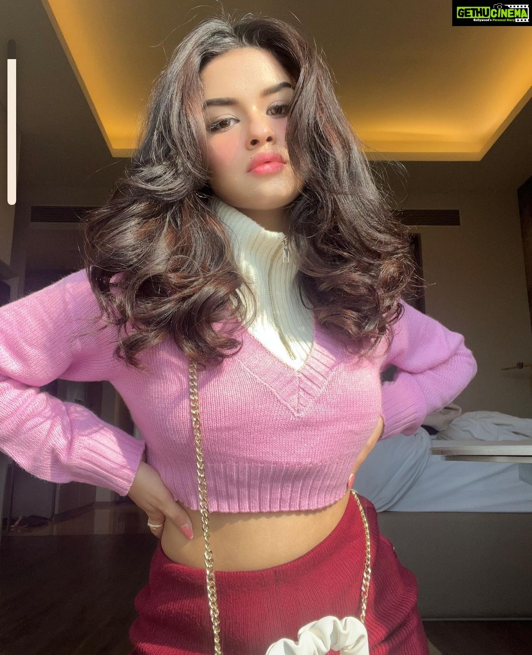 Avneet Kaur Instagram - Sunkissed ππΈπ #closeup #throwback #nofilter Bhopal, Madhya Pradesh