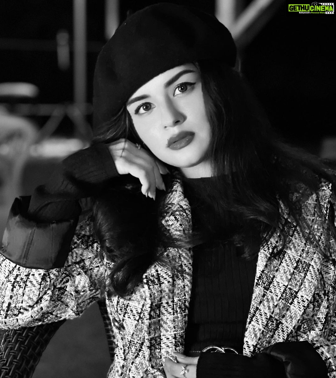 Avneet Kaur Instagram - Some moody black and white shots in winter.🖤🤍 #throwback 📸- @amandeepnandra Bhopal, Madhya Pradesh