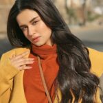 Avneet Kaur Instagram - Ab na mujhko yaad beeta Main toh lamhon mein jeeta 🧡 MUA & 📸- @loveleen_makeupandhair Bhopal - भोपाल, MP, India