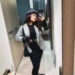 Avneet Kaur Instagram - Winter fashion will always be my fav 🖤🤍 #ootn Bhopal, Madhya Pradesh