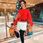 Avneet Kaur Instagram - Literally in Christmas feels!❤️ #aboutlastnight #christmas2021 #blessed #goodthingscoming #christmasoutfit Bhopal, Madhya Pradesh