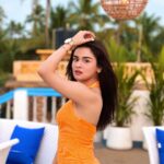 Avneet Kaur Instagram - Happy New Year 2022 🧡🍂 Let’s rock this year! 📸- @krupalakhanii.16 Goa
