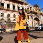 Avneet Kaur Instagram – I’m all the places in which I’ve left my heart.🧡💛 #styledbyme #bhopal 
📸- @loveleen_makeupandhair सपनों का शहर भोपाल