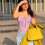 Avneet Kaur Instagram - I used to hate mornings, clearly I still do.😅💜💚 📸- @amandeepnandra