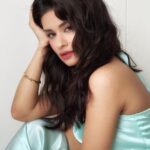 Avneet Kaur Instagram - I put a spell on you.🤍✨