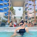 Avneet Kaur Instagram - The pool is calling and I must go! 😛🖤☀️🌴 FIVE Palm Jumeirah Dubai