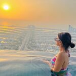 Avneet Kaur Instagram - On top ❤️🔝 #Dubai2022 #TravelWithAk #SeeTheWorldWithAk AURA SKYPOOL Dubai