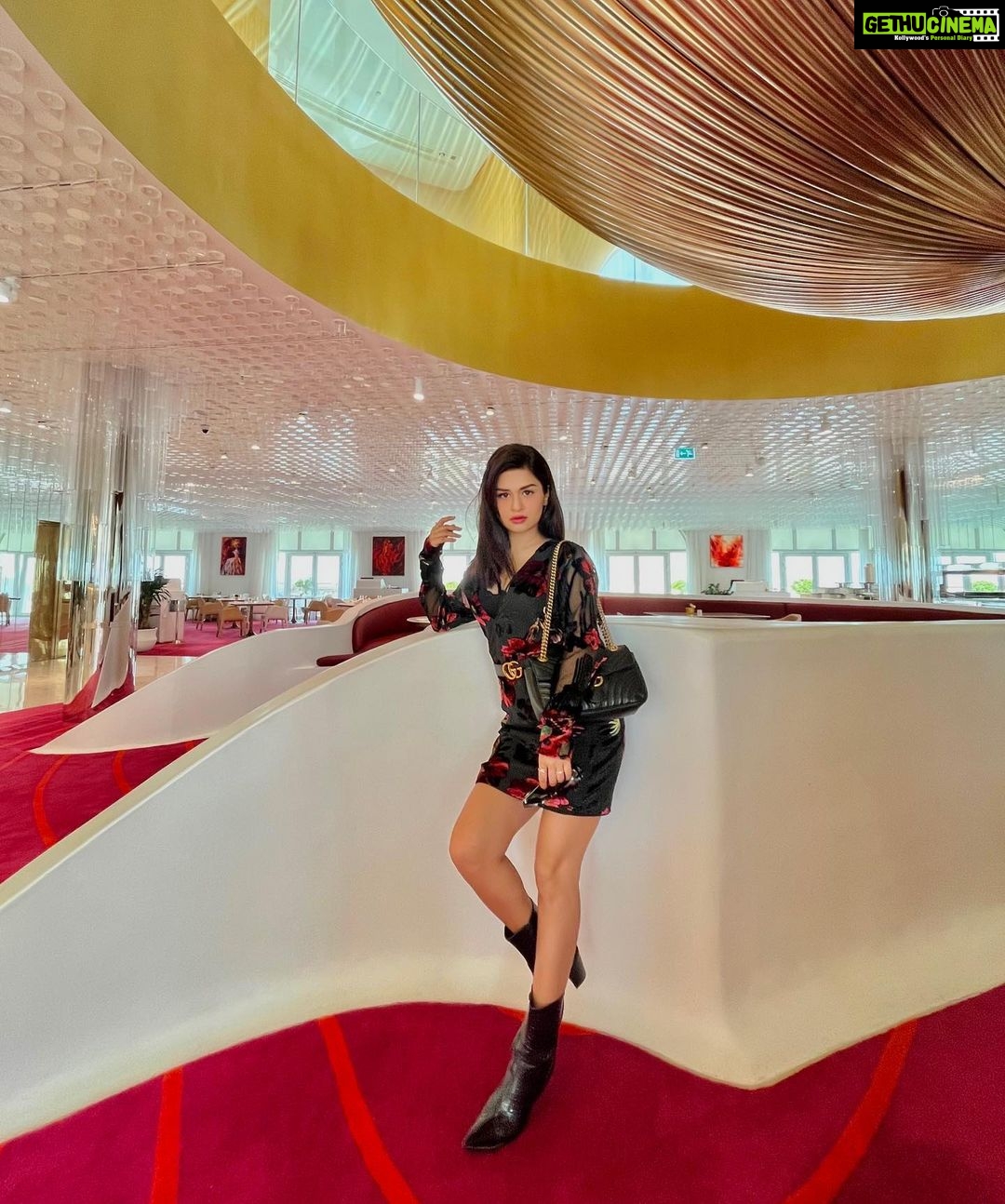 Avneet Kaur Instagram - Darling, you are magic!❤️ @travelwithjourneylabel @rafflesthepalm @all_mea #RafflesPalm #HotelRoyalty #RafflesHotels #JourneyLabel #TravelWithJourneyLabel #YouAreSpecial #ThinkHolidayThinkJourneyLabel Raffles The Palm Dubai