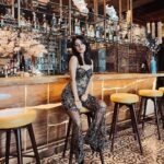Avneet Kaur Instagram - Glamour never takes a day off.🖤🔥 @travelwithjourneylabel @rafflesthepalm @all_mea #RafflesPalm #HotelRoyalty #RafflesHotels #JourneyLabel #TravelWithJourneyLabel #YouAreSpecial #ThinkHolidayThinkJourneyLabel Raffles The Palm Dubai