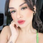 Avneet Kaur Instagram - Your green light for today.💚✅ Mumbai, Maharashtra