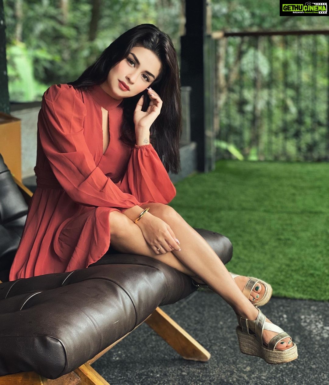 Avneet Kaur Instagram - Let’s just sit quietly and listen to the secrets the rain wants to tell us.♥️ Location- @ayatana.coorg Wearing- @ewayoung Ayatana Resort