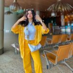Avneet Kaur Instagram - ✈️💛🌨 📸- @sonianandra Chhattarpati Shivaji International Airport Mumbai