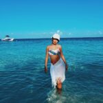 Avneet Kaur Instagram - Trying new things 🚣🏻‍♂️🌊 #maldives2022 #travelwithak #seetheworldwithak Maldives