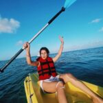 Avneet Kaur Instagram - Trying new things 🚣🏻‍♂️🌊 #maldives2022 #travelwithak #seetheworldwithak Maldives