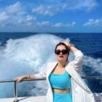 Avneet Kaur Instagram - Can't you tell I got news for you Sun is shining and so are you 🌤💙 Maldives