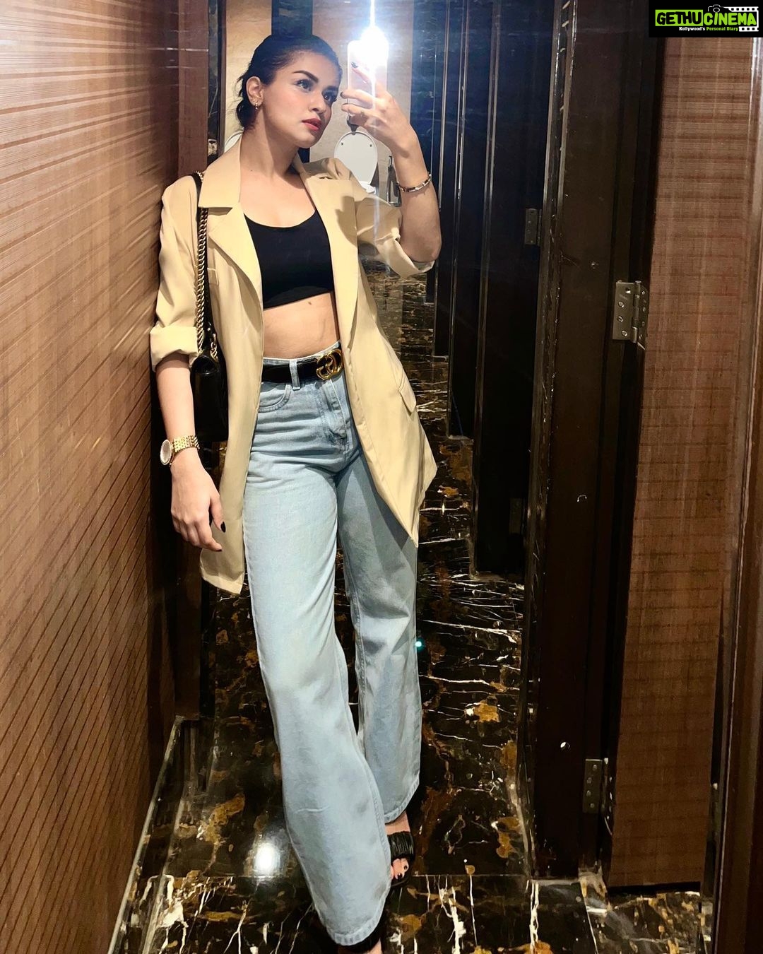 Avneet Kaur Instagram - Iām a boss now I make money moves.š¤š„ #styledbyme #avneetstylediaries
