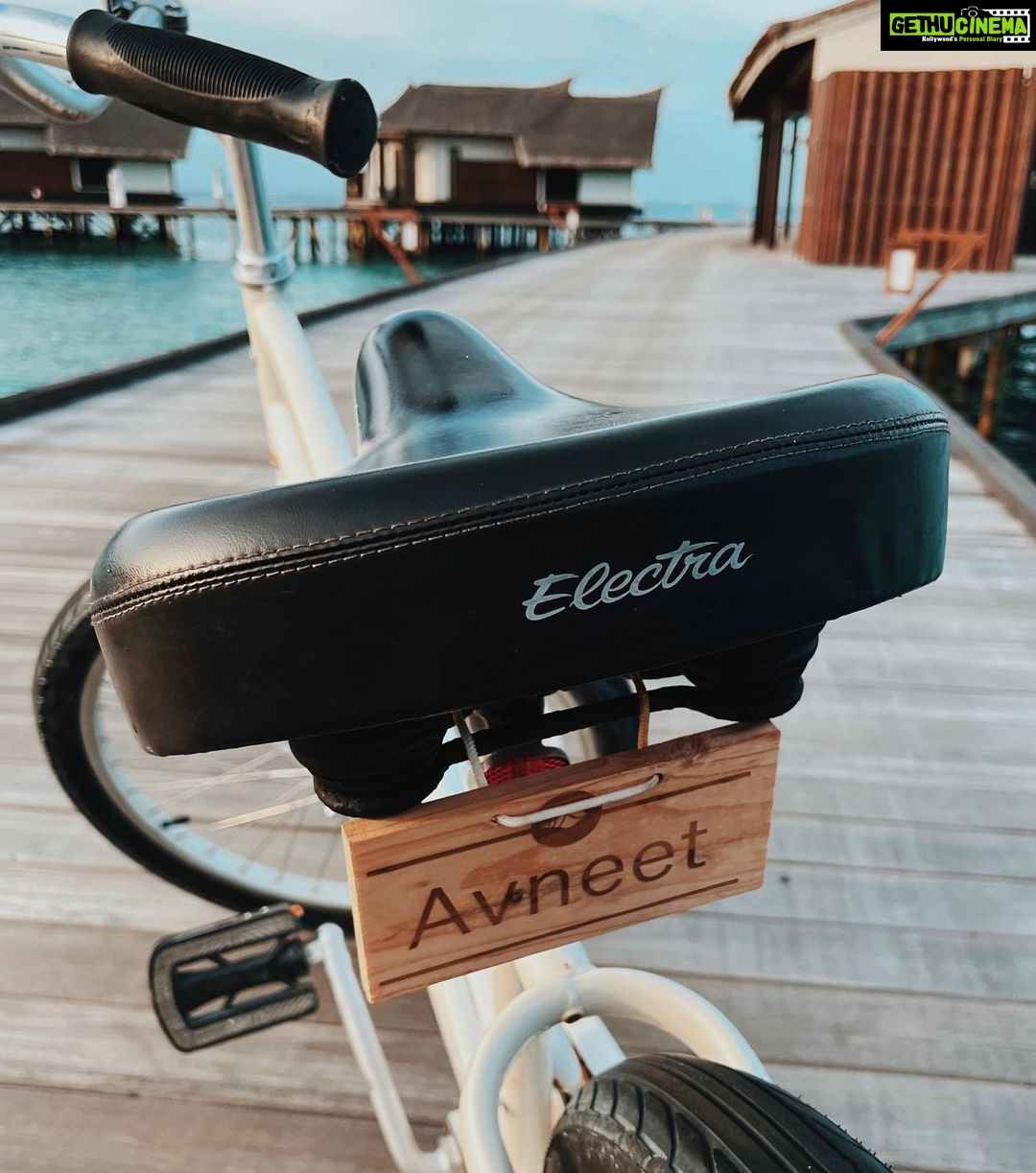 Avneet Kaur Instagram - Beach bum.๐งก๐๐ซ Maldives
