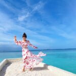 Avneet Kaur Instagram - She is some magic, some chaos and a bit of poetry.❤️🤍 Outfit: @twirl_around_world Stylist: @styling.your.soul 📸- @_jaya_.x Maldives