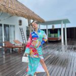 Avneet Kaur Instagram - Monsoon is here in Maldives.🌨💙🌊🐬✨ . . . . . Outfit: @styledivacouture Stylist: @styling.your.soul @ncstravels @emeraldmaldivesresortspa Emerald Maldives Resort & Spa