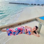 Avneet Kaur Instagram - Resting beach face.👅🌊🌅❤️🌨 #vacay #maldives2022 #travelwithAK #SeeTheWorldWithAk . . . . . @kayak_in Wearing- @urbanic_in OZEN RESERVE Bolifushi