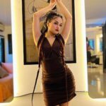 Avneet Kaur Instagram - Baby, I got everything and so much more than she's got 👅🤎✨