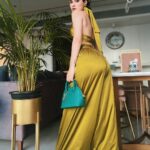 Avneet Kaur Instagram - Shades of green.💚🍃✨ Styling : @tiara_gal @akansha.27 Outfit : @ikichic_official Assisted : @houseofcreativity._ 📸- @krupalakhanii.16