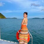 Avneet Kaur Instagram - See the line where the sky meets the sea? It calls me And no one knows How far it goes If the wind in my sail on the sea stays behind me One day I'll know If I go, there's just no telling how far I'll go.🌊🏞💙 #throwback #phuket Phuket, Thailand