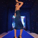 Avneet Kaur Instagram - Cause you’re a sky full of stars.🌌💙 Styled by @natashaabothra @teamnatashaabothra Style team @simstyles20 Outfit @kostume_county Phuket, Thailand