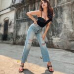 Avneet Kaur Instagram - All the drama, boy, it’s overkill.🖤⚡️ 📸- @loveleen_makeupandhair Filmistan