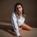 Avneet Kaur Instagram - Somethin in the way you move.⚡️