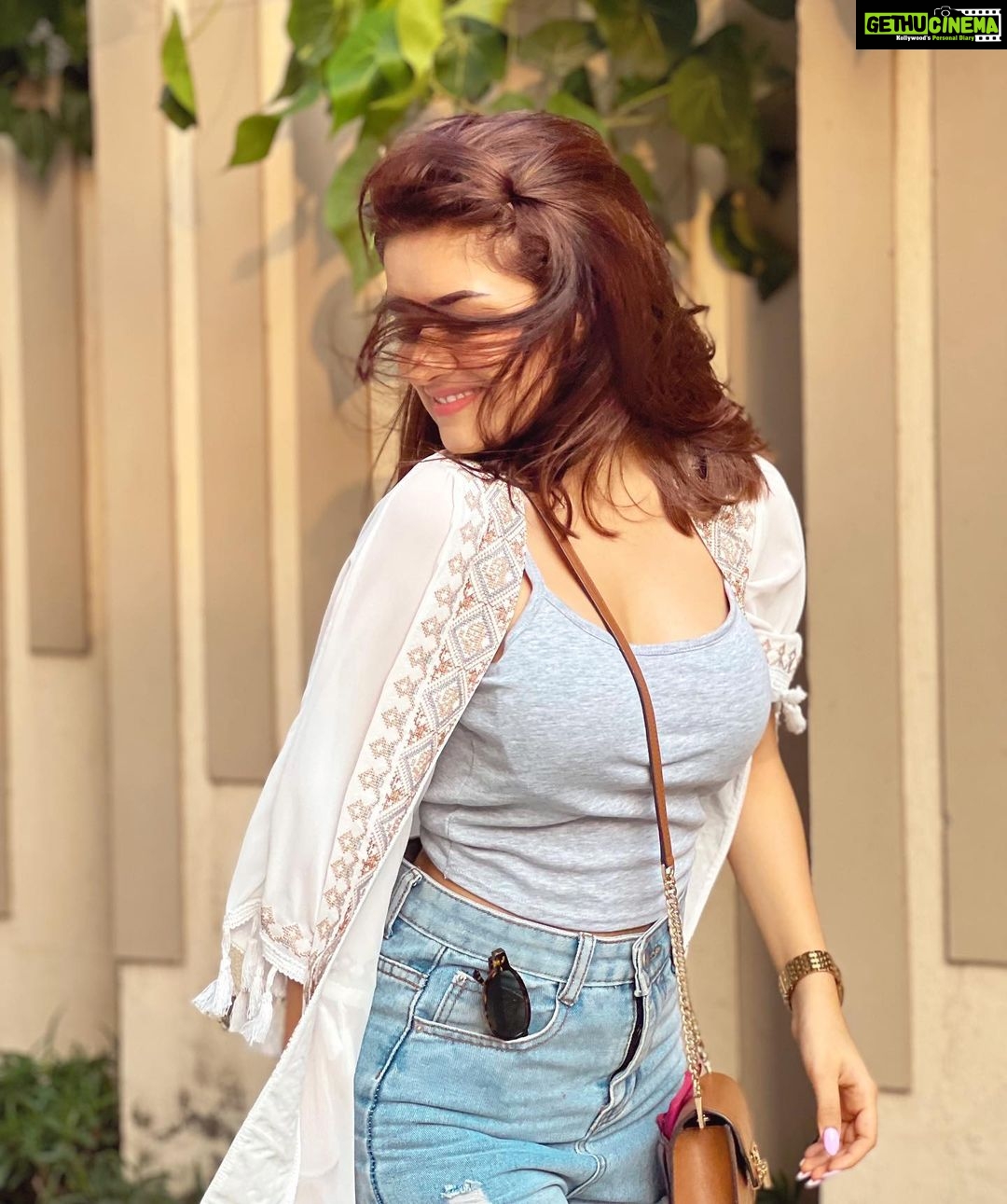 Avneet Kaur Instagram - I love who I’ve been, But I really love who I’m becoming.🤍💙✨ Styling : @akansha.27 @tiara_gal Outfit : @twirl_around_world Assisted : @houseofcreativity._ @akritipeerless 📸- @krupalakhanii.16 Mumbai, Maharashtra