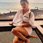 Avneet Kaur Instagram - Endless blues.💙🌊🤍🥥 Wearing- @beachbum.in Styled by- @neelangi_johari Goa
