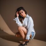 Avneet Kaur Instagram - Somethin in the way you move.⚡️