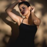 Avneet Kaur Instagram - And I got that red lip classic thing that you like.❤️🖤