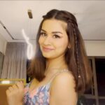 Avneet Kaur Instagram - 5 hairstyles on short hair video out on my YouTube! Go and check the link in bio! ❤️🔥💕 #akyoutube #newyoutubevideo #hairstyles