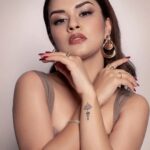 Avneet Kaur Instagram - Closer….💋 MUA- me 💁🏻‍♀️