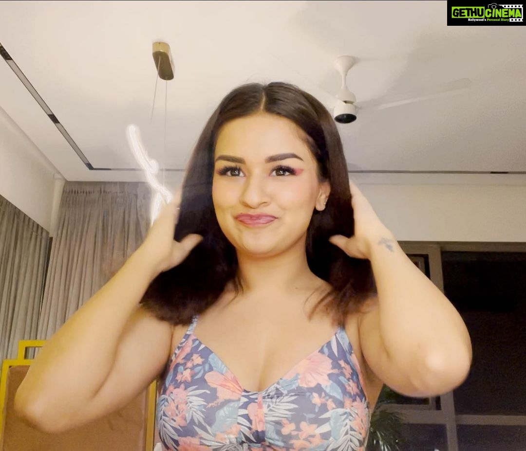 Avneet Kaur Instagram - 5 hairstyles on short hair video out on my YouTube! Go and check the link in bio! ❤️🔥💕 #akyoutube #newyoutubevideo #hairstyles