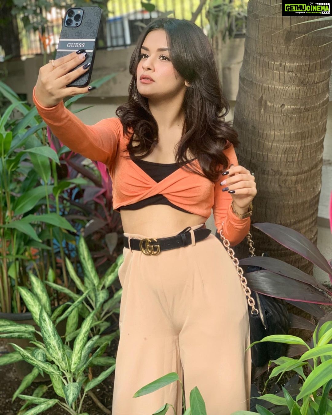 Avneet Kaur Instagram - Click click check πΈβ€οΈπ Mumbai, Maharashtra