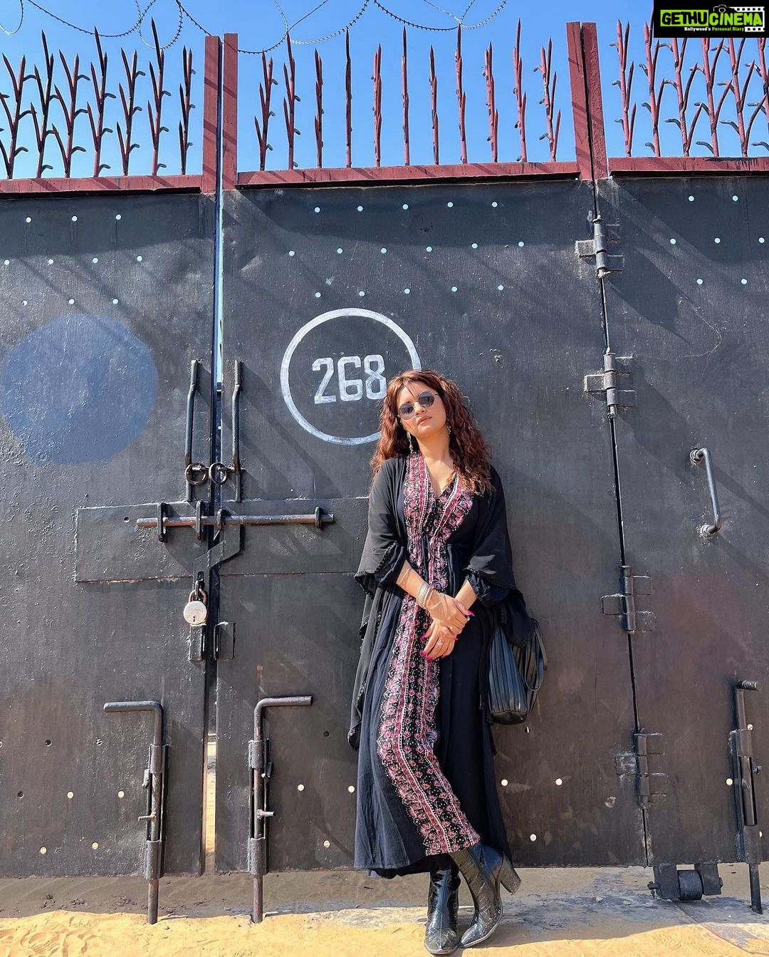 Avneet Kaur Instagram - 🖤 India-Pakistan Border
