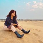 Avneet Kaur Instagram - Eremophobia……🏜🌵 Jaisalmer, Thar Desert, India
