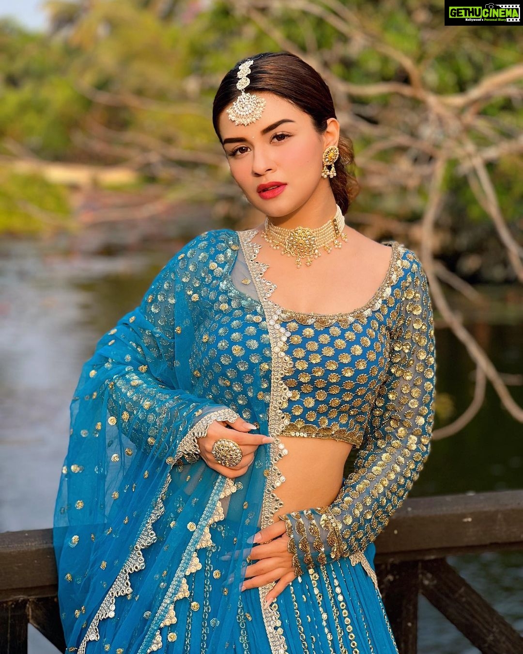 Avneet Kaur Instagram - Mere yaara.💙💫 Styling - @tiara_gal @akansha.27 Outfit - @yeh_lehenga_nahi_mehenga Assisted - @ishikapunamiya @style_by_ruchi Choker & Earings - @sheqe_by_triptikohli Mangtika - @indianjewellery999 Ring - @indianjewellery999 📸- @gauravarora08 The Leela Goa