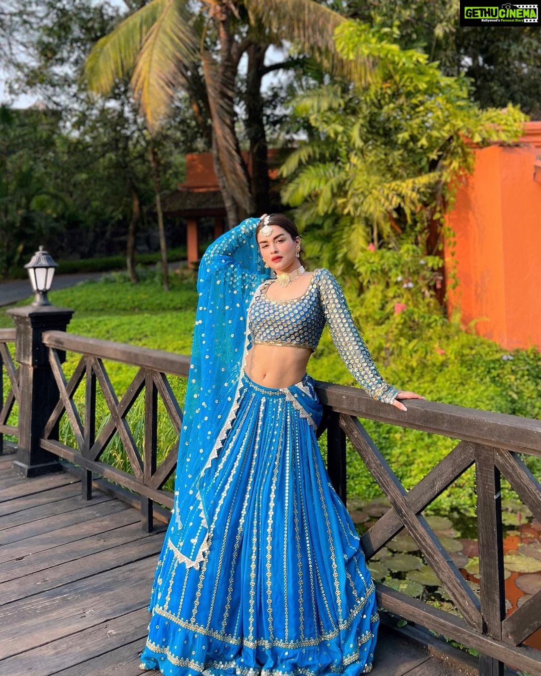 Avneet Kaur Instagram - Mere yaara.💙💫 Styling - @tiara_gal @akansha.27 Outfit - @yeh_lehenga_nahi_mehenga Assisted - @ishikapunamiya @style_by_ruchi Choker & Earings - @sheqe_by_triptikohli Mangtika - @indianjewellery999 Ring - @indianjewellery999 📸- @gauravarora08 The Leela Goa