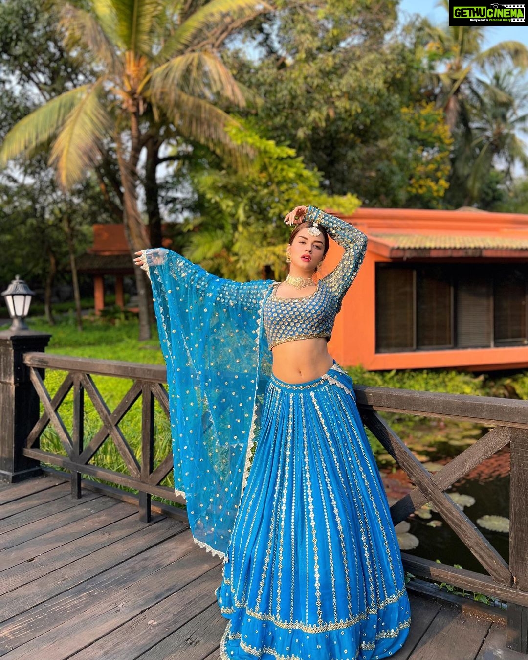 Avneet Kaur Instagram - Mere yaara.💙💫 Styling - @tiara_gal @akansha.27 Outfit - @yeh_lehenga_nahi_mehenga Assisted - @ishikapunamiya @style_by_ruchi Choker & Earings - @sheqe_by_triptikohli Mangtika - @indianjewellery999 Ring - @indianjewellery999 📸- @gauravarora08 The Leela Goa