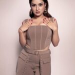 Avneet Kaur Instagram - Can’t keep my hands to myself…♥️🤎 Outfit by @worldofasra Jewellery by @blingthingstore Styled by @shrushti_216 📸- @ashish_ojha_photography